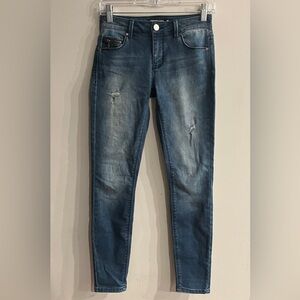 DESIGN LAB Women’s Medium Wash Distressed Skinny Jeans Size 25